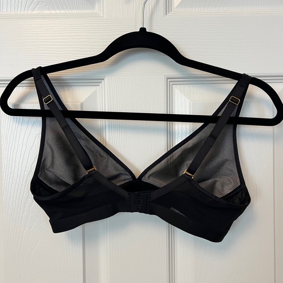 Soma Woman's Unbelievable Lift Wireless Mesh Black Bra Size 34C - Picture 2 of 4